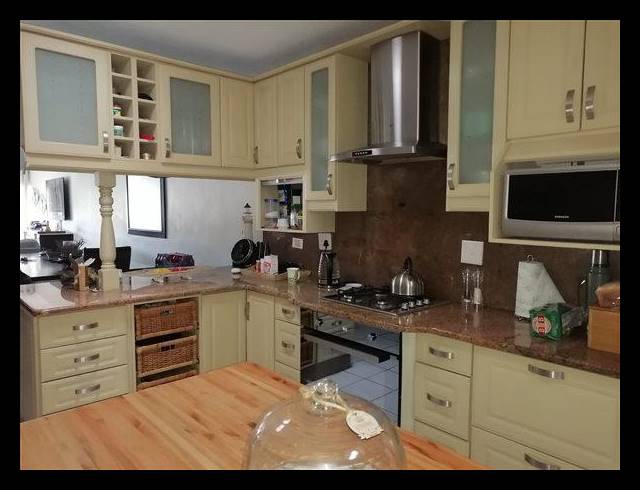 4 BEDROOM APARTMENT FOR SALE IN MEER EN SEE